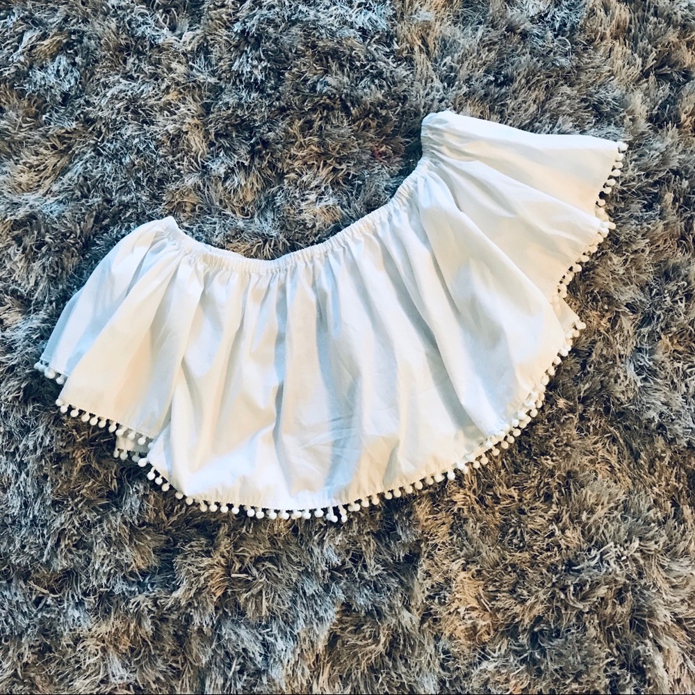 Gianni Bini white crop top